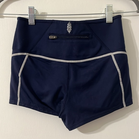 Free People You’re a Peach Shorty Shorts Blue XS - Picture 3 of 4